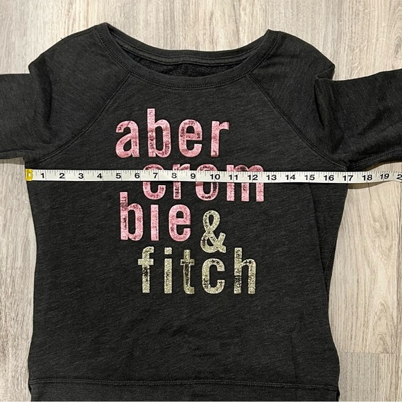 Abercrombie & Fitch Girls’ Gray Logo Crew Neck Pullover Sweatshirt Top Size L - Picture 3 of 7